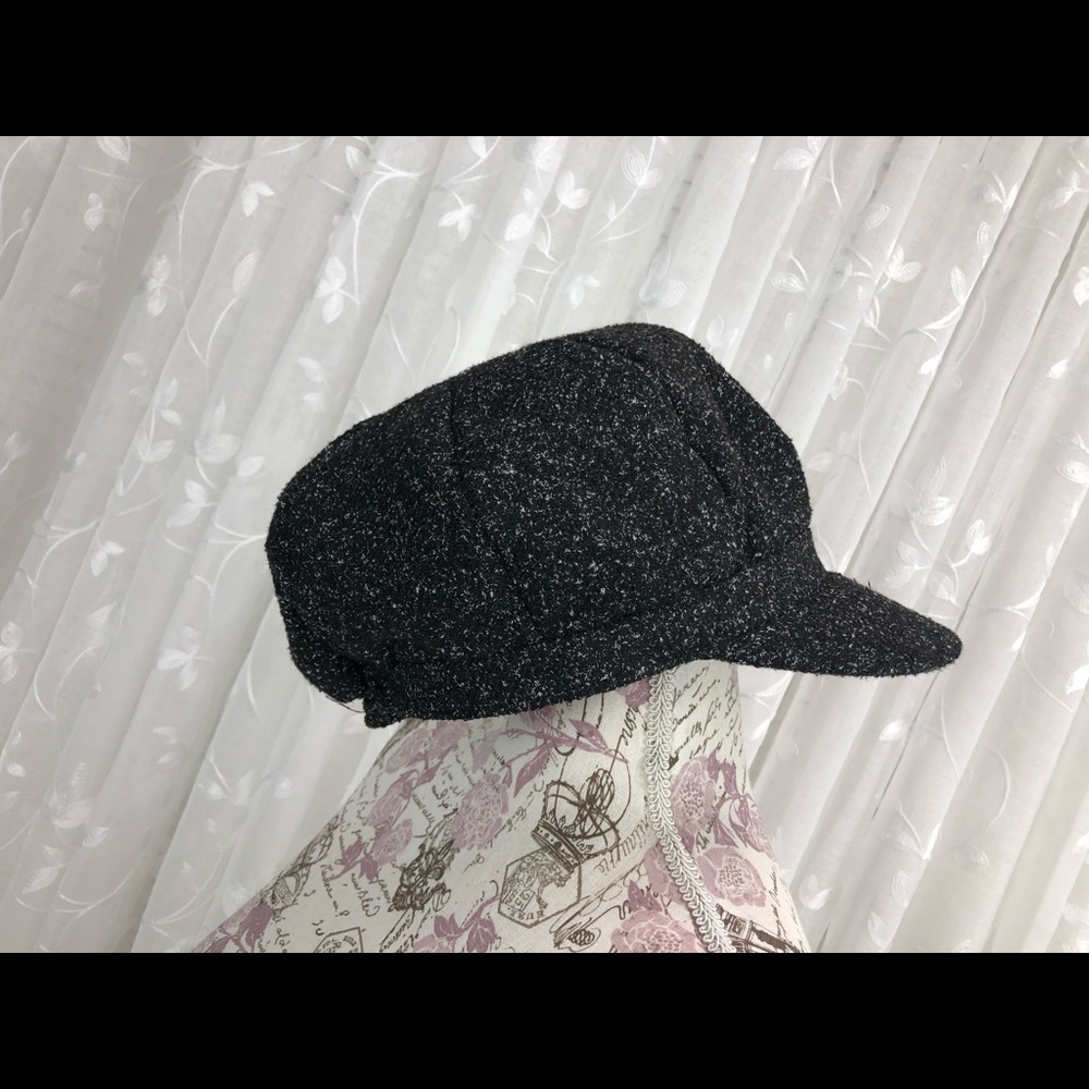 Tweed plaid cabbie hat, rarely used